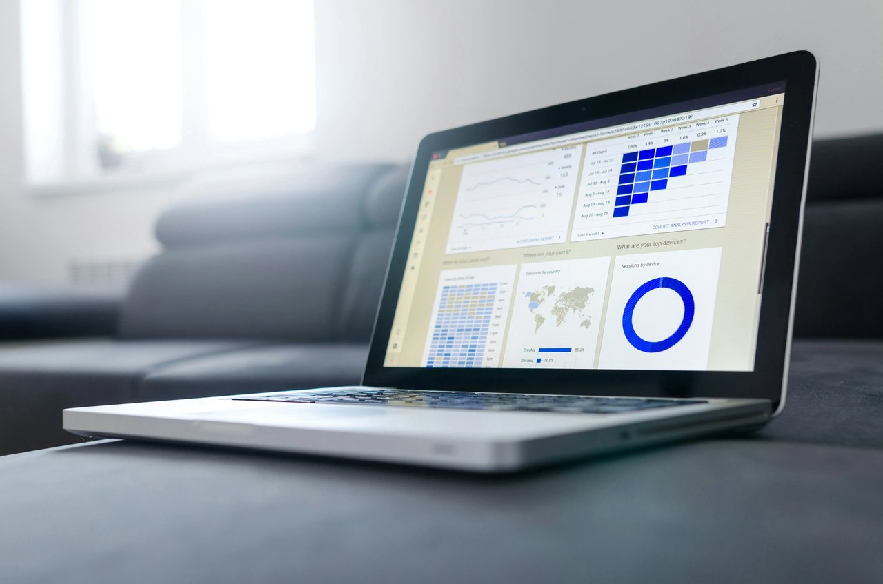 Illustrating a data dashboard to show how to handle data