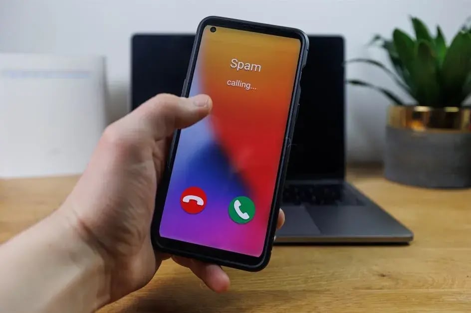 spam-callA phone call being flagged as a spam call