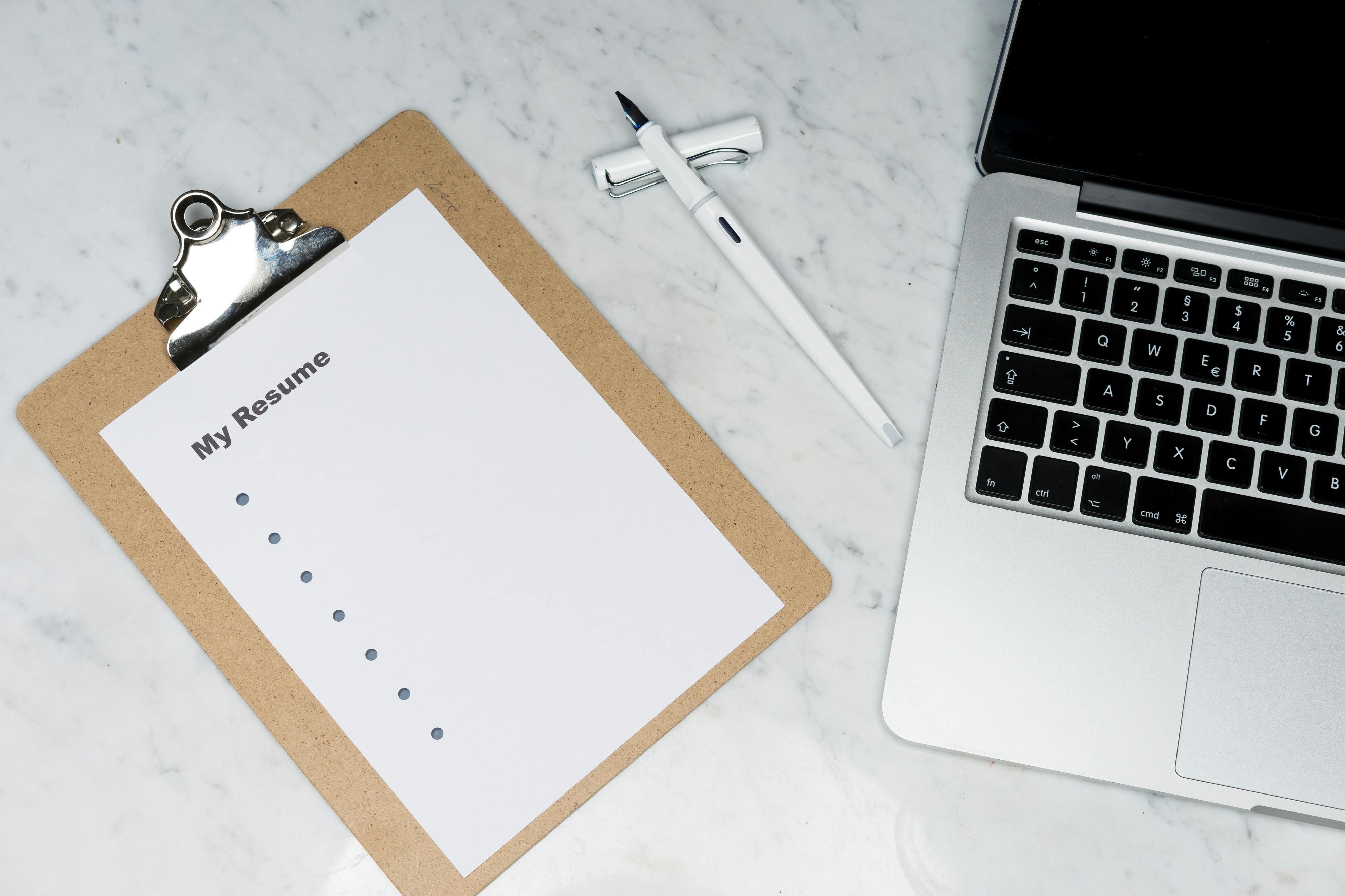 What to Look for When Hiring an SDR for Your Insurance Agency